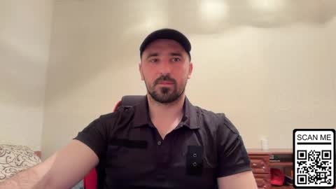 Snapshot of hard_to_obey chatting on May 6, 7:19 pm Vadim online show from May 6, 7:19 pm