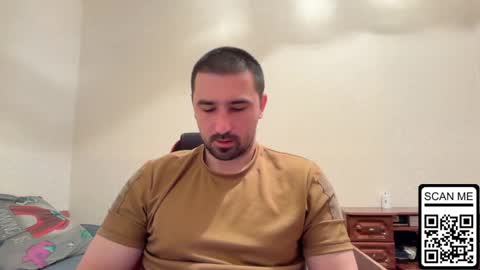 Snapshot of hard_to_obey chatting on May 15, 6:26 pm Vadim online show from May 15, 6:26 pm