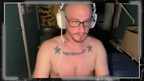 Snapshot of hardaf_ftm chatting on February 4, 9:52 pm Transman hard AF online show from February 4, 9:52 pm