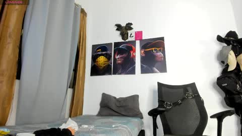 hardboy_latin online show from May 2, 7:02 am