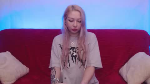 Snapshot of hardcore_x chatting on November 5, 10:43 pm Emily online show from November 5, 10:43 pm