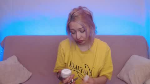 Snapshot of hardcore_x chatting on November 16, 9:53 pm Emily online show from November 16, 9:53 pm