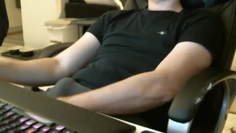 Snapshot of hardfucklover1 chatting on December 18, 2:23 pm hardfucklover1 online show from December 18, 2:23 pm