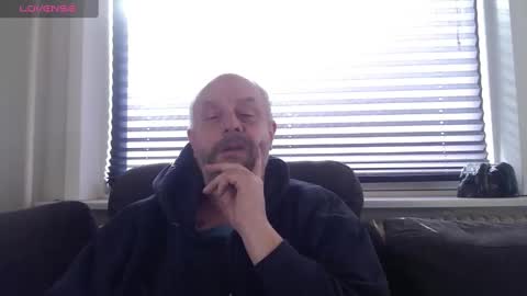 MrLazy online show from March 6, 9:36 am