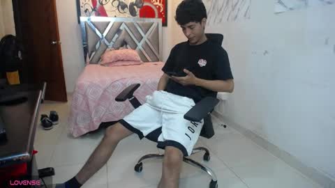 Andres Dean online show from April 28, 10:59 pm