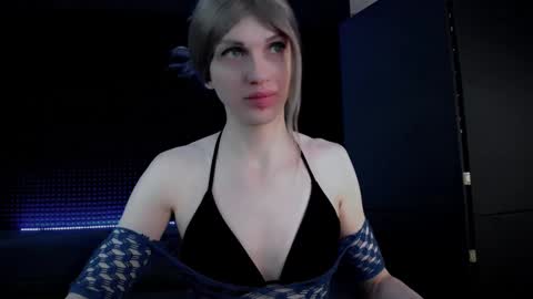 Snapshot of hardy_green chatting on November 5, 4:23 am Miss Hardy online show from November 5, 4:23 am