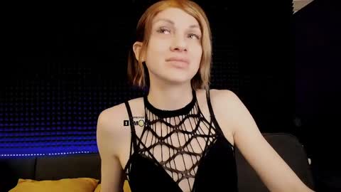Miss Hardy online show from May 23, 3:34 am