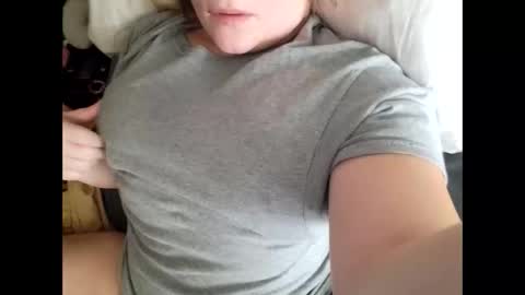 Snapshot of harleen848 chatting on December 21, 7:06 pm harleen848 online show from December 21, 7:06 pm