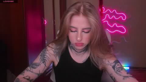 Snapshot of harley_kimm chatting on December 22, 5:56 am Julia online show from December 22, 5:56 am