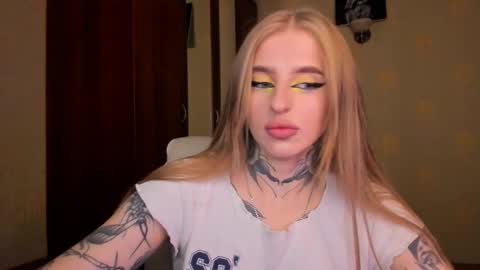 Snapshot of harley_kimm chatting on October 7, 5:48 am Julia online show from October 7, 5:48 am