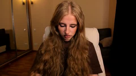 Julia online show from June 25, 6:07 am