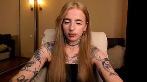 Julia online show from July 3, 5:25 am