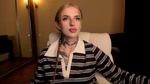 Julia online show from July 19, 5:22 am