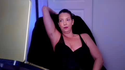Harley Dawson online show from June 17, 3:42 am