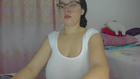 Snapshot of harleynapier chatting on February 19, 12:50 am Natii online show from February 19, 12:50 am