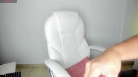 Snapshot of harleyqueen_robbie chatting on February 1, 8:26 pm harleyqueen_robbie online show from February 1, 8:26 pm
