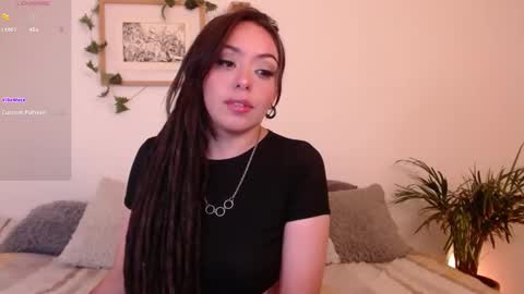 Snapshot of harmonyy01 chatting on December 19, 5:07 am Harmony Please help me to reach 100 thumbs up online show from December 19, 5:07 am