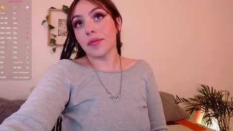 Snapshot of harmonyy01 chatting on January 8, 4:02 am Harmony Please help me to reach 100 thumbs up online show from January 8, 4:02 am