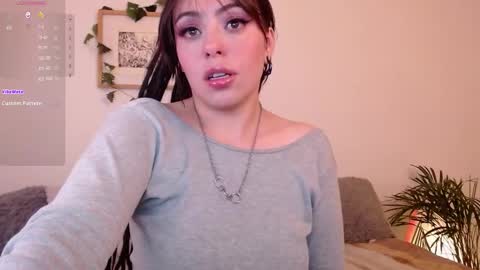 Snapshot of harmonyy01 chatting on January 8, 7:03 am Harmony Please help me to reach 100 thumbs up online show from January 8, 7:03 am