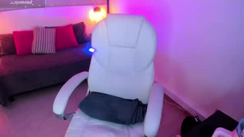 Harper  online show from October 5, 8:51 pm