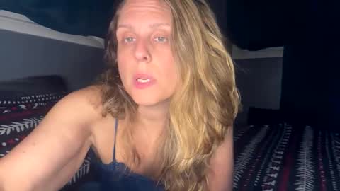 Snapshot of harriscm20 chatting on May 16, 11:36 pm Innocent Temptations online show from May 16, 11:36 pm