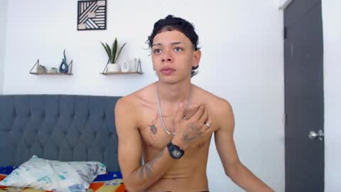 Snapshot of harry_jhonsonn chatting on May 31, 12:08 am Harry online show from May 31, 12:08 am