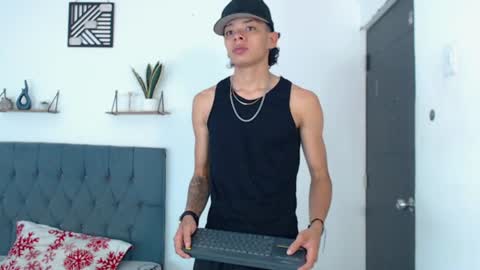 Snapshot of harry_jhonsonn chatting on June 19, 3:55 am Harry online show from June 19, 3:55 am