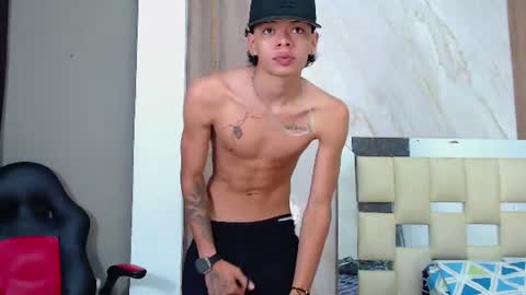Snapshot of harry_jhonsonn chatting on June 25, 5:12 am Harry online show from June 25, 5:12 am