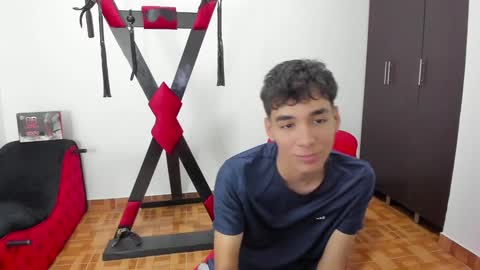 Snapshot of harry_latinboy chatting on January 6, 7:45 pm Harry online show from January 6, 7:45 pm