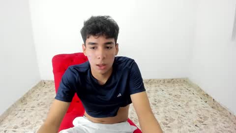 Snapshot of harry_latinboy chatting on February 26, 8:44 pm Harry online show from February 26, 8:44 pm