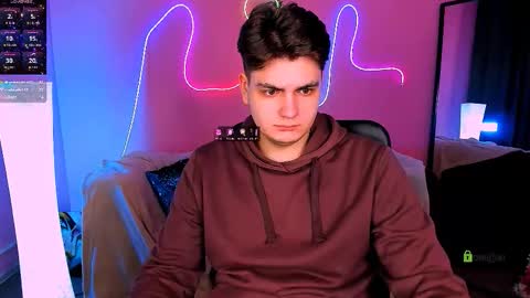 Snapshot of harry_luk chatting on March 3, 1:28 pm Harry online show from March 3, 1:28 pm