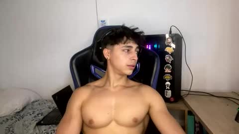 Snapshot of harry_p01 chatting on December 19, 3:52 pm harry_p01 online show from December 19, 3:52 pm