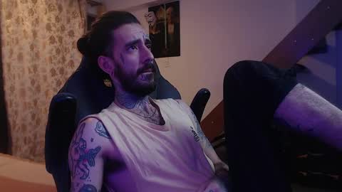 OMAR online show from December 24, 8:33 am