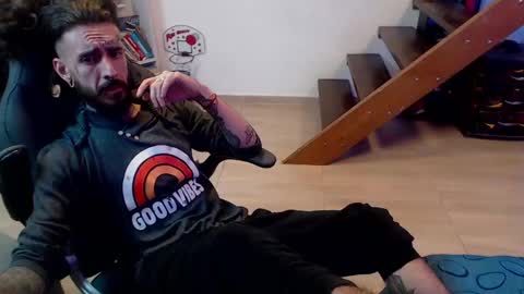 OMAR online show from January 11, 12:22 am