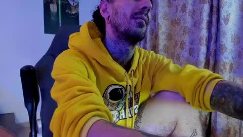 OMAR online show from February 25, 1:52 am