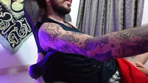 Snapshot of harry_reems_ chatting on May 25, 3:23 am OMAR online show from May 25, 3:23 am