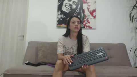 Snapshot of harrycum4you chatting on June 16, 2:14 am hannaandharri online show from June 16, 2:14 am