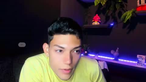 Snapshot of harrydavidsonx chatting on June 17, 2:18 pm ... online show from June 17, 2:18 pm