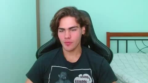 Snapshot of harryking1 chatting on October 31, 12:28 pm harryking1 online show from October 31, 12:28 pm