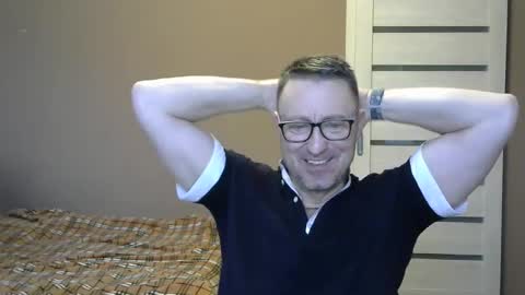 Snapshot of harrysnake chatting on December 31, 6:59 am HarrySnake online show from December 31, 6:59 am