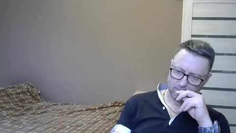 Snapshot of harrysnake chatting on January 1, 8:45 am HarrySnake online show from January 1, 8:45 am