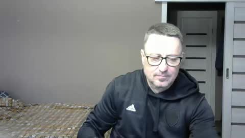 Snapshot of harrysnake chatting on February 1, 10:05 am HarrySnake online show from February 1, 10:05 am