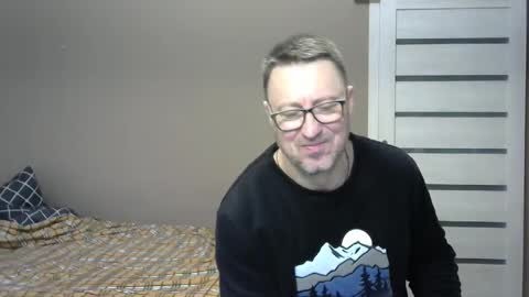 Snapshot of harrysnake chatting on February 13, 6:41 am HarrySnake online show from February 13, 6:41 am