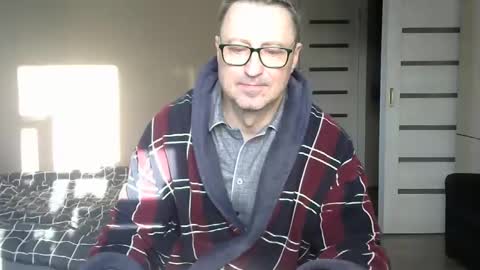 Snapshot of harrysnake chatting on February 17, 6:31 am HarrySnake online show from February 17, 6:31 am