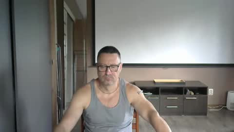 Snapshot of harrysnake chatting on September 12, 8:03 am HarrySnake online show from September 12, 8:03 am