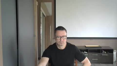 Snapshot of harrysnake chatting on October 9, 6:44 am HarrySnake online show from October 9, 6:44 am