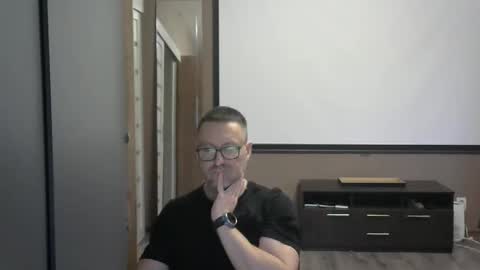 Snapshot of harrysnake chatting on October 16, 1:45 pm HarrySnake online show from October 16, 1:45 pm