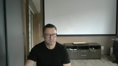 Snapshot of harrysnake chatting on November 7, 8:14 am HarrySnake online show from November 7, 8:14 am