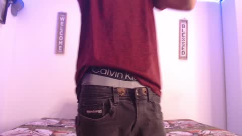 Snapshot of harrythomson1 chatting on January 12, 10:02 am harry thomson online show from January 12, 10:02 am