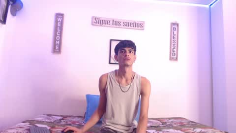 Snapshot of harrythomson1 chatting on January 21, 6:54 am harry thomson online show from January 21, 6:54 am